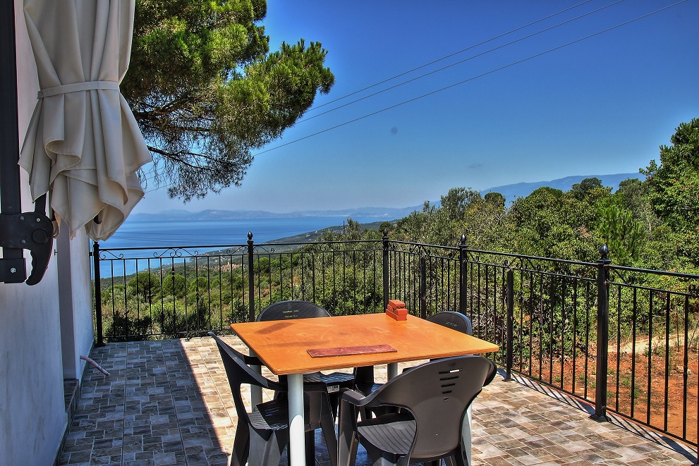 Huis te koop met zicht op zee in Lafkos, Pilion Griekenland