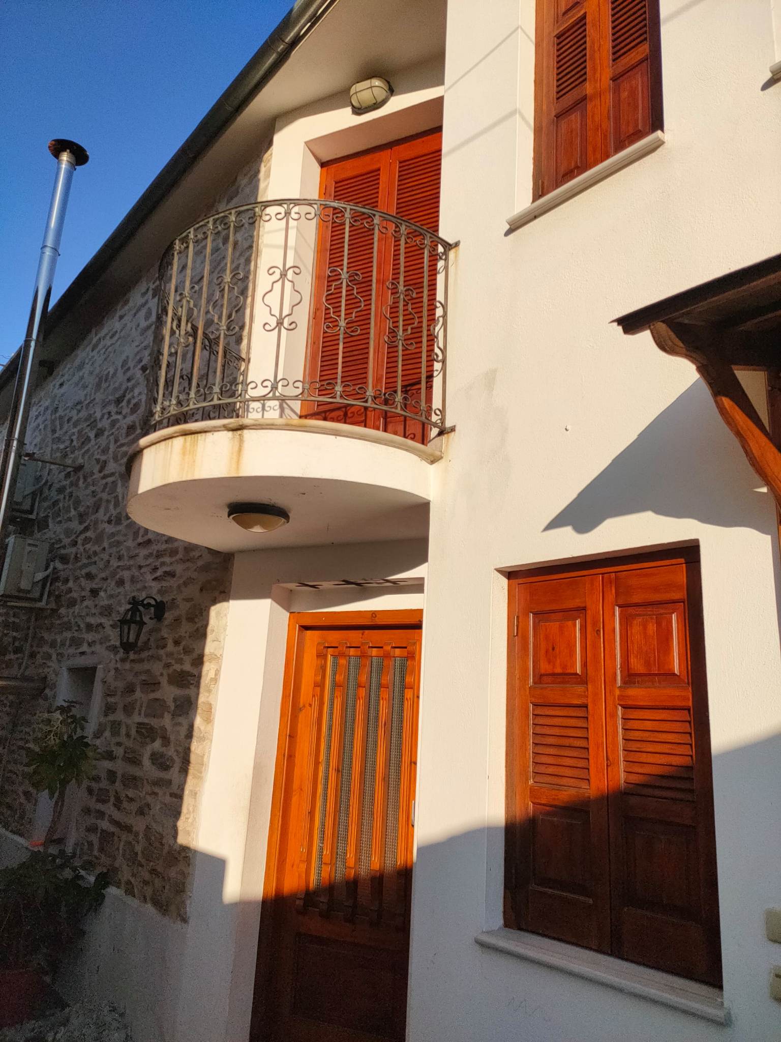 Huis te koop, vlak bij de zee in Milina in Pilion, Griekenland
