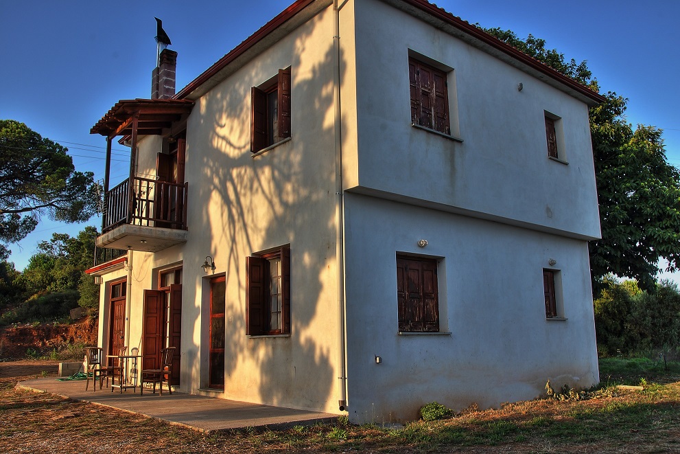 Huis te koop aan de rand van Lafkos in Pilion Griekenland