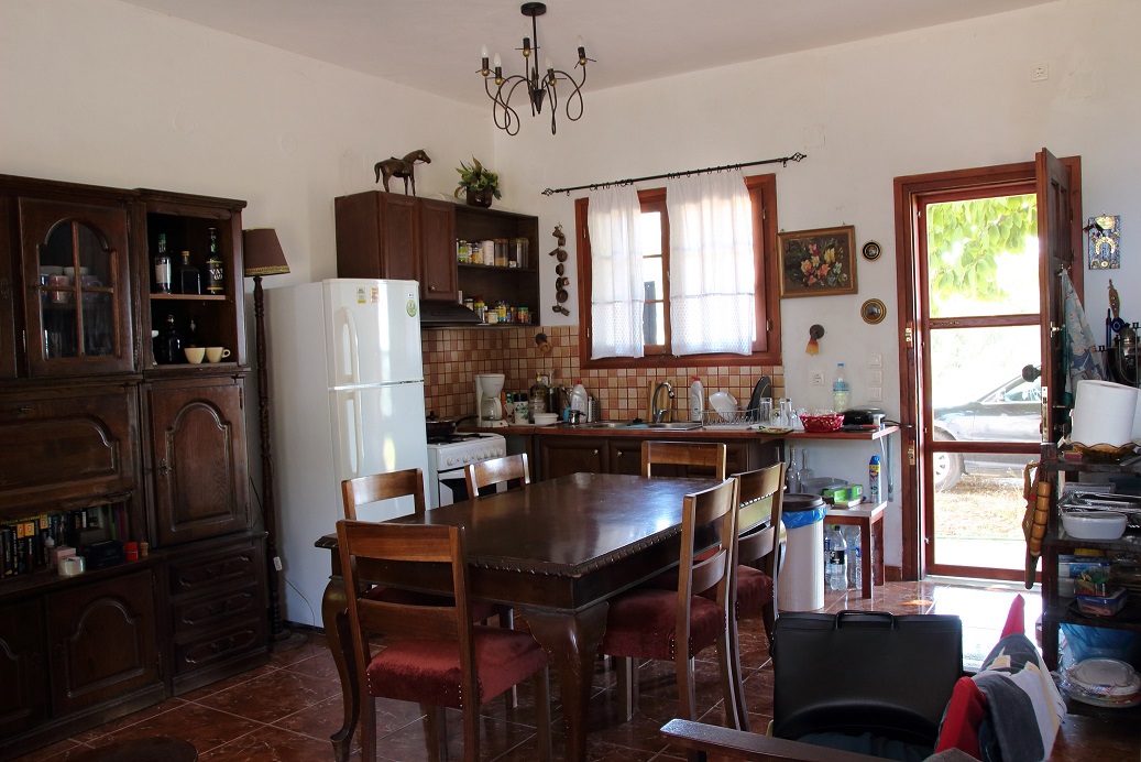 Huis te koop keuken op begane grond in Lafkos, Pilion Griekenland