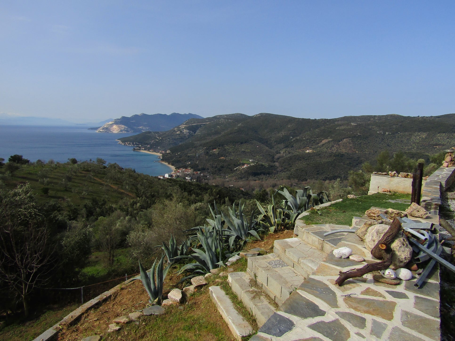 Grieks familiehuis met spectaculair zicht te koop Pilion Griekenland