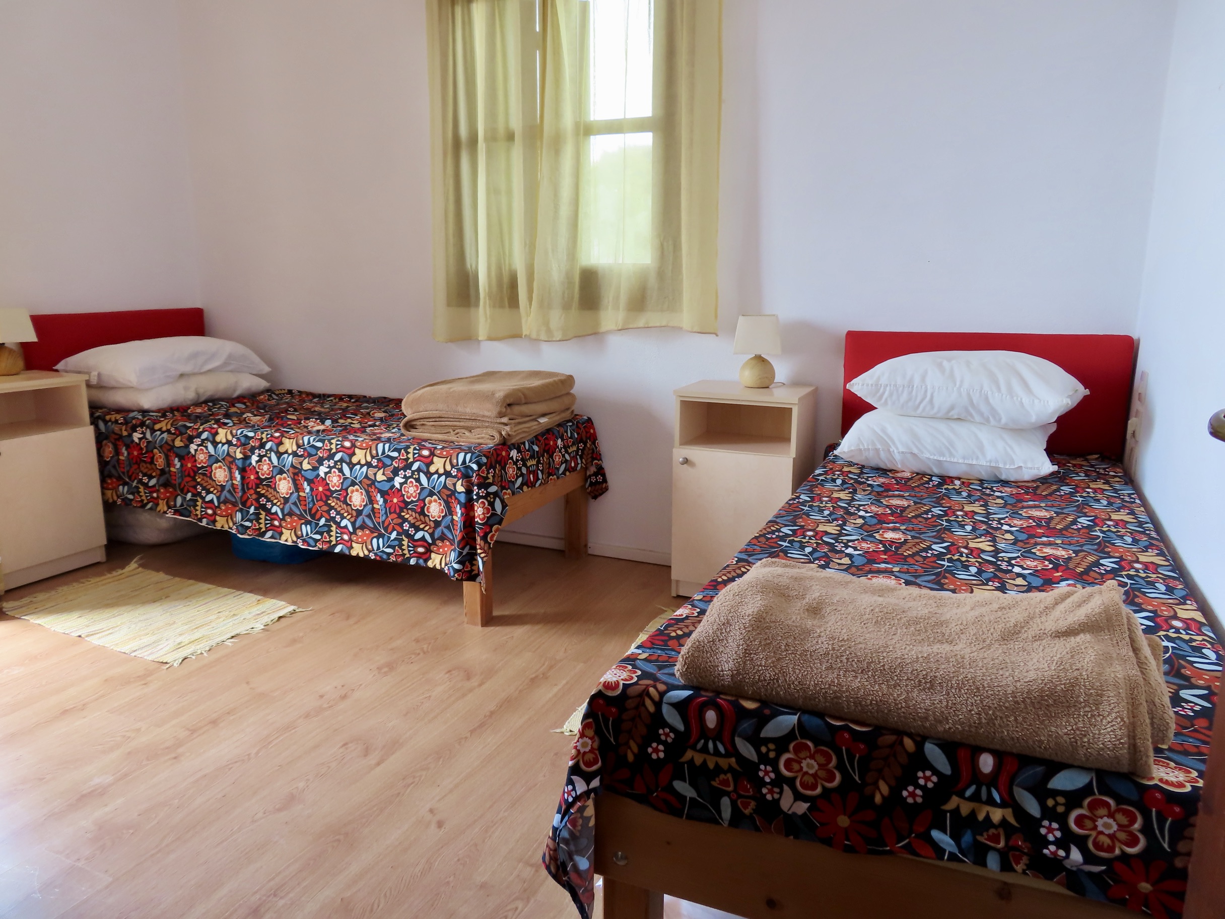 Huis te koop slaapkamer met 2 bedden Kalamos Griekenland