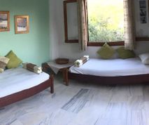 Slaapkamer met 2 sofabedden in app. 1 te huur in Chorto in Pilion GR