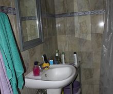 Huis te koop badkamer op begane grond in Lafkos, Pilion Griekenland