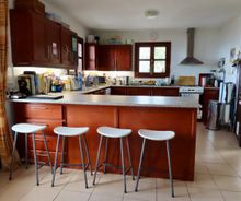 Huis te koop met open keuken Kalamos Pilion Griekenland