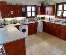Huis te koop met open keuken Kalamos Pilion Griekenland