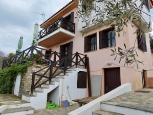 Huis te koop met zeezicht Kalamos  Pilion Griekenland te koop